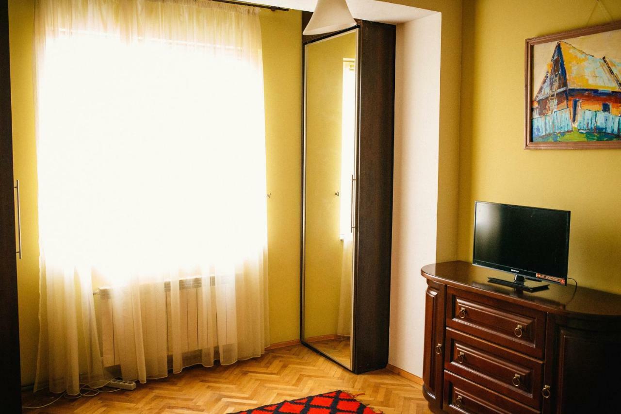 Historical Center Apartment Uzhhorod Ngoại thất bức ảnh