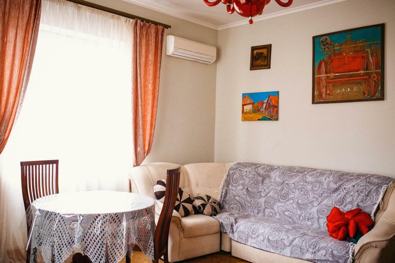 Historical Center Apartment Uzhhorod Ngoại thất bức ảnh