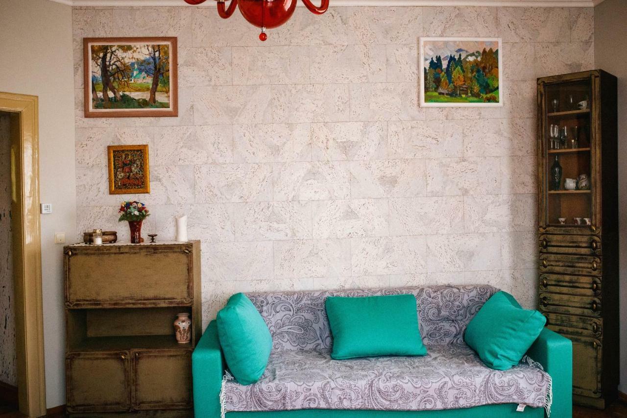 Historical Center Apartment Uzhhorod Ngoại thất bức ảnh