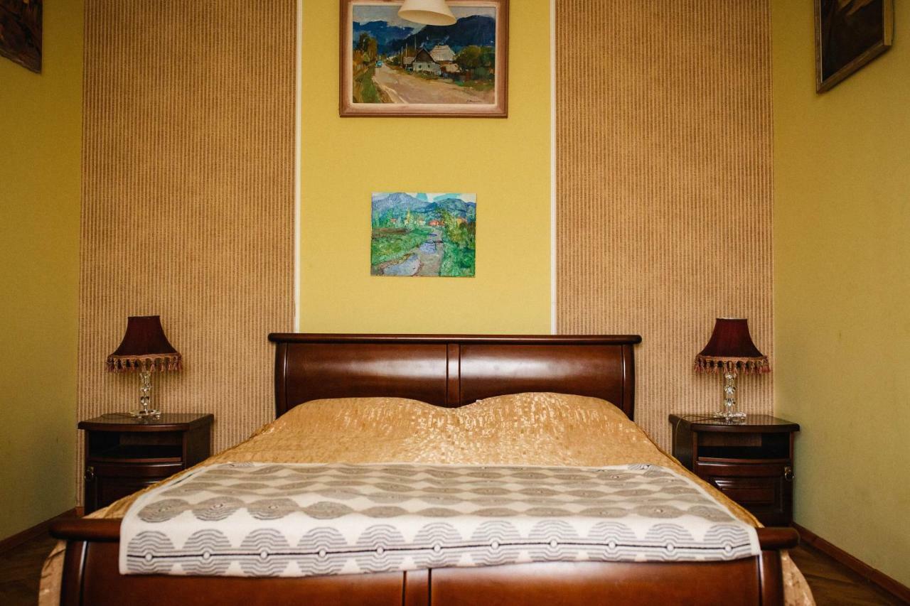 Historical Center Apartment Uzhhorod Ngoại thất bức ảnh