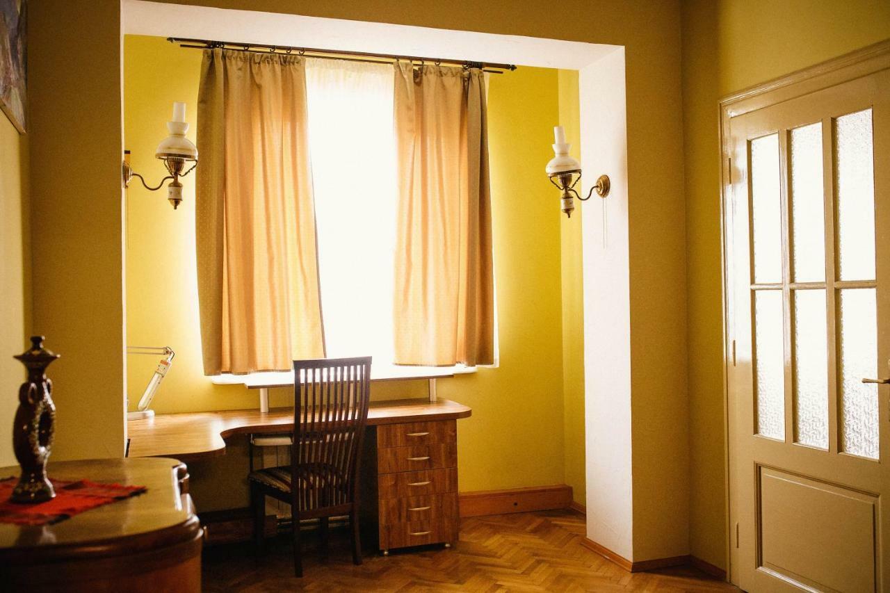 Historical Center Apartment Uzhhorod Ngoại thất bức ảnh