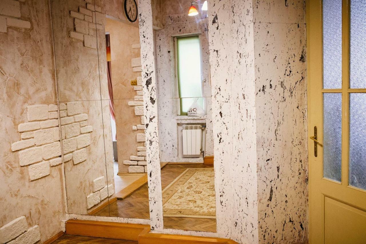 Historical Center Apartment Uzhhorod Ngoại thất bức ảnh